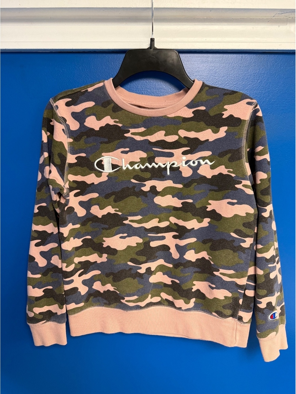 Champion Girls Sweatshirt LG Pink Green Camo Crewneck Embroidered Spellout Logo